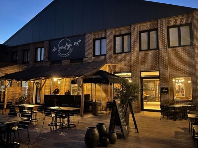 De Geestige Put Hostel Waregem Exterior foto